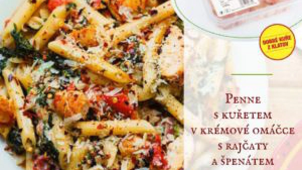 Penne s kuřetem v krémové omáčce s rajčaty a špenátem